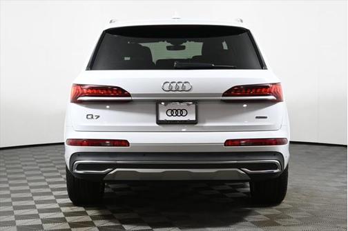 2020 Audi Q7 45 Premium Plus
