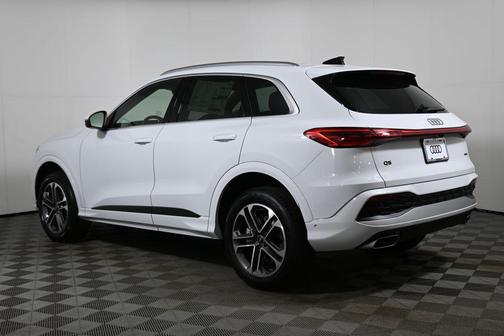 2025 Audi Q5 Premium Plus TFSI quattro S tronic