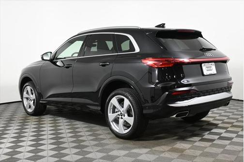 2025 Audi Q5 Premium Plus