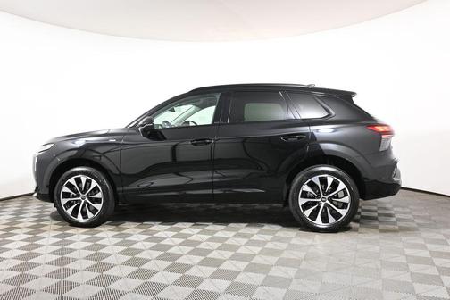 Mythos Black Metallic 2026 Audi Q3 TFSI quattro S tronic