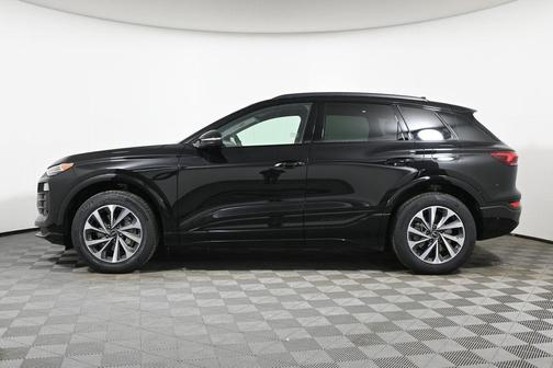 2025 Audi Q6 e-tron Premium Plus quattro