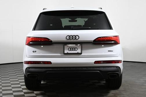 2025 Audi Q7 55 Premium Plus