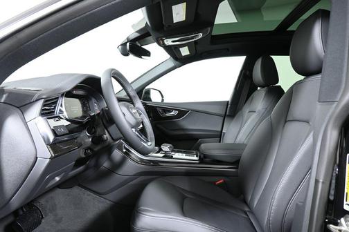 2025 Audi Q8 55 Premium
