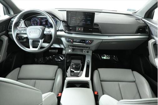 2024 Audi Q5 45 S line Premium