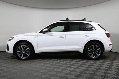 2024 Audi Q5 45 S line Premium