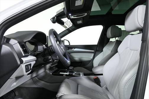 2024 Audi Q5 45 S line Premium