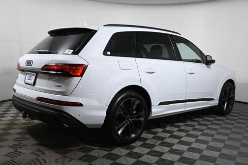2026 Audi Q7 55 Premium Plus