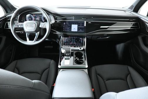 2026 Audi Q7 55 Premium Plus