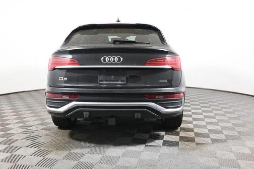 Mythos Black Metallic 2023 Audi Q5 45 S line Premium Plus