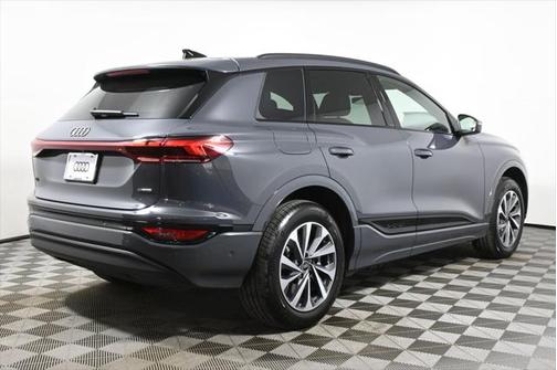 2025 Audi Q6 e-tron Premium Plus quattro