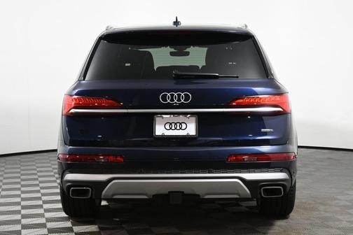 2025 Audi Q7 55 Premium Plus
