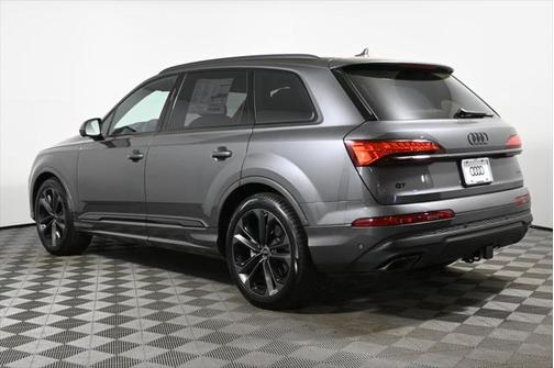 2025 Audi Q7 55 Premium Plus