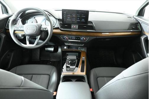 2024 Audi Q5 40 Premium