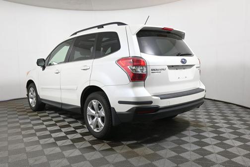 Satin White Pearl 2014 Subaru Forester 2.5i Touring