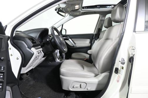 Satin White Pearl 2014 Subaru Forester 2.5i Touring