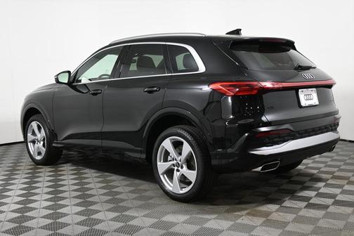 2025 Audi Q5 Premium Plus TFSI quattro S tronic