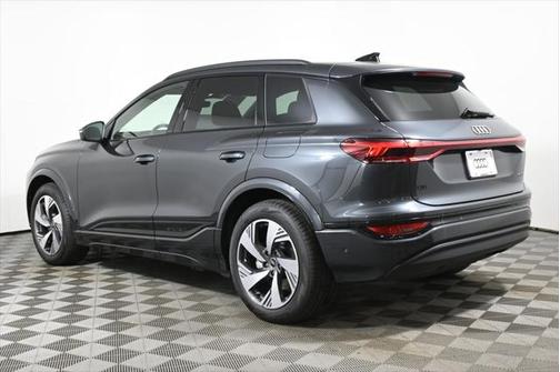 2025 Audi Q6 e-tron Prestige quattro