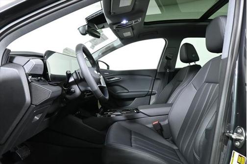 2025 Audi Q6 e-tron Prestige quattro