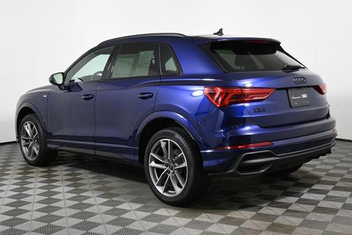 2025 Audi Q3 Premium 45 TFSI S line quattro Tiptronic