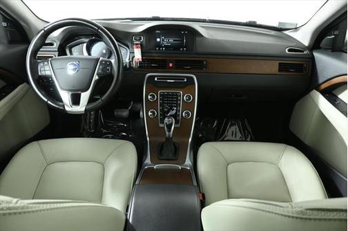 2015 Volvo XC70 3.2 Premier