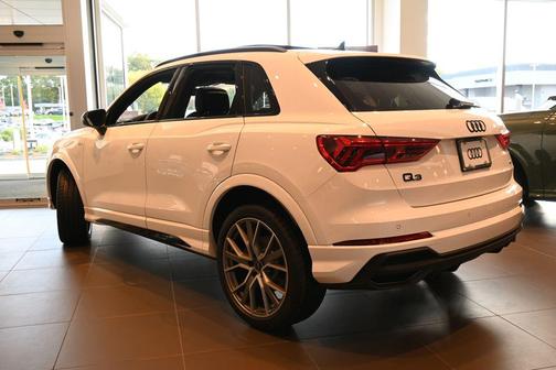 2025 Audi Q3 45 S line Premium Plus