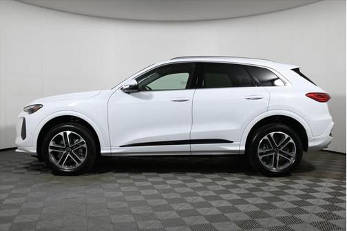 2025 Audi Q5 Premium