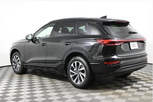 2025 Audi Q6 e-tron Premium Plus quattro