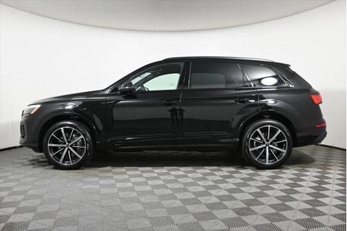 2025 Audi Q7 45 Premium Plus