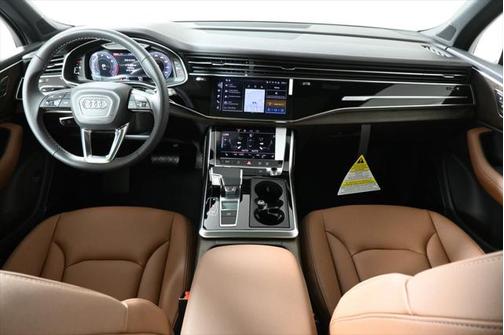 2025 Audi Q7 45 Premium Plus