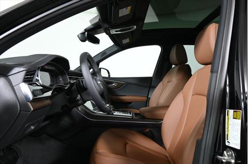 2025 Audi Q7 45 Premium Plus