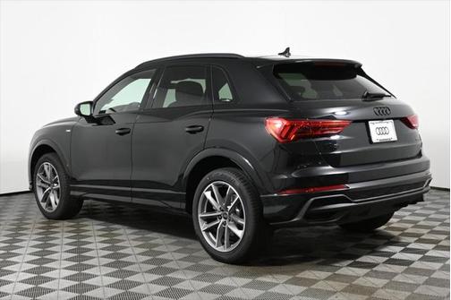 2025 Audi Q3 Premium 45 TFSI S line quattro Tiptronic