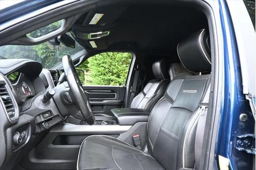 2021 RAM 2500 Laramie Crew Cab 4x4 6'4' Box