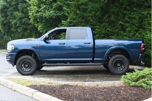 2021 RAM 2500 Laramie Crew Cab 4x4 6'4' Box