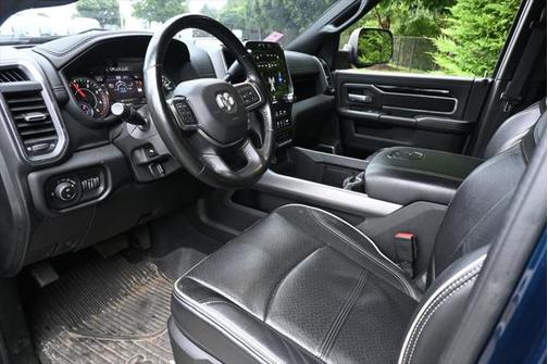 2021 RAM 2500 Laramie Crew Cab 4x4 6'4' Box