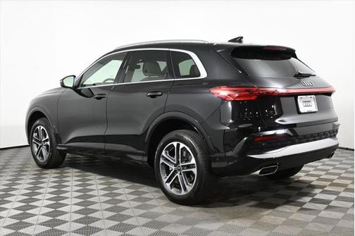 2025 Audi Q5 Premium