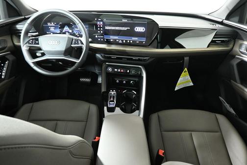 2025 Audi Q5 Premium