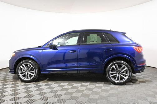 Navarra Blue Metallic 2022 Audi Q3 45 S line Premium Plus