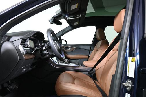 2025 Audi Q7 45 Premium Plus