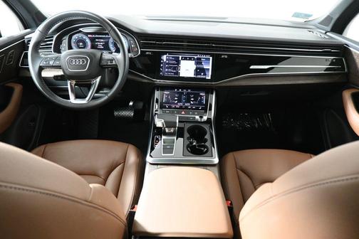 2025 Audi Q7 45 Premium Plus