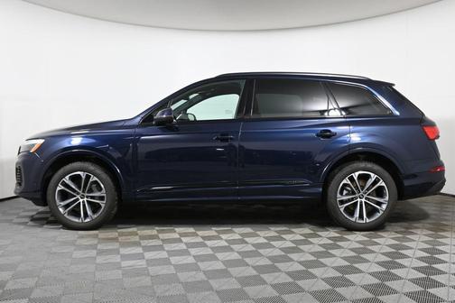 2025 Audi Q7 45 Premium Plus