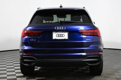 2025 Audi Q3 Premium 45 TFSI S line quattro Tiptronic