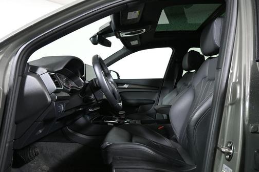 2023 Audi Q5 45 S line Premium