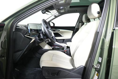 Green Metallic 2025 Audi Q5 Premium Plus TFSI quattro S tronic