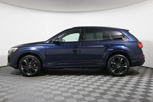 2025 Audi Q7 55 Premium Plus