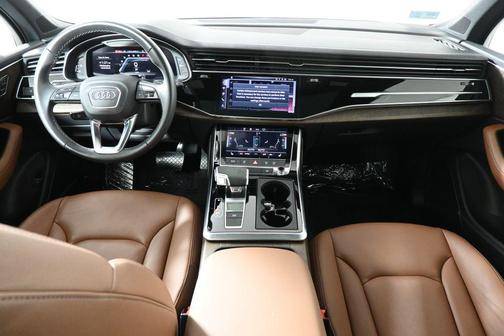 2025 Audi Q7 55 Premium Plus