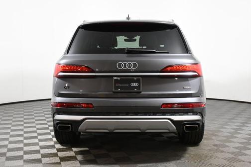 2025 Audi Q7 45 Premium