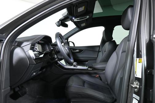 2025 Audi Q7 45 Premium