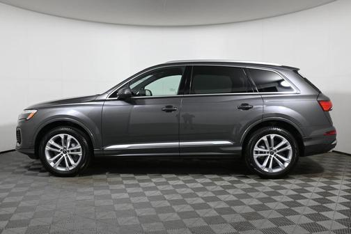 2025 Audi Q7 45 Premium