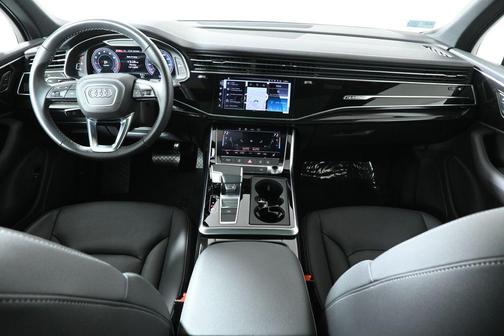 2025 Audi Q7 45 Premium