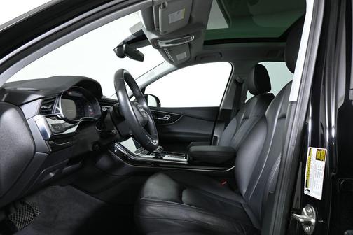 2022 Audi Q7 55 Premium Plus